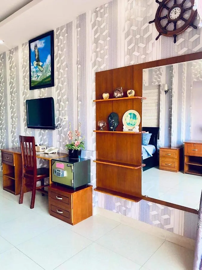 Lucys Hotel Vung Tau