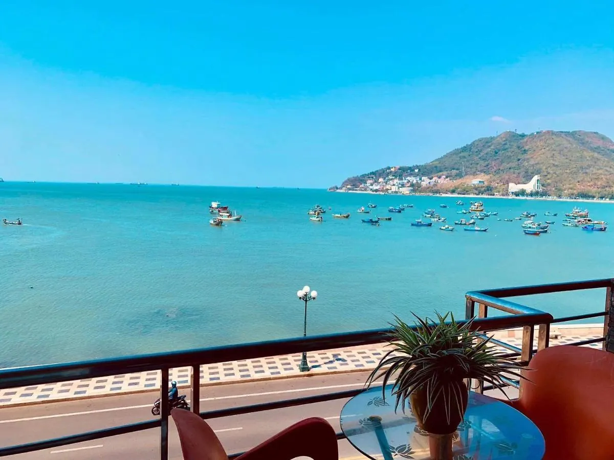 Lucys Hotel Vung Tau